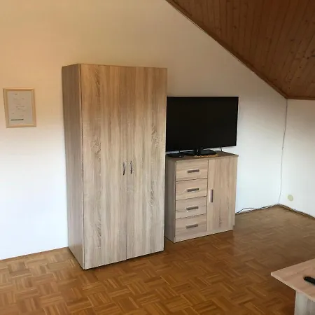 Taja Podvelka